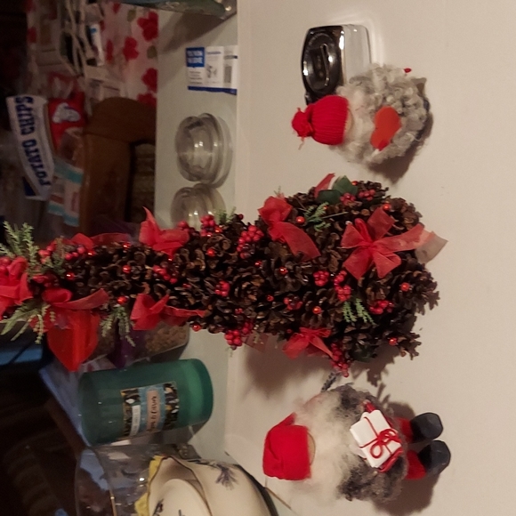 ds Other - Christmas tree with two wood dools